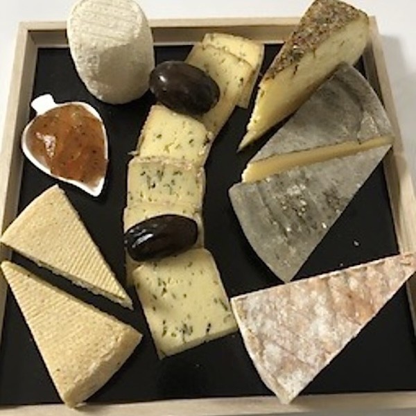 PLATEAU DE FROMAGES 6 à 8 pers
